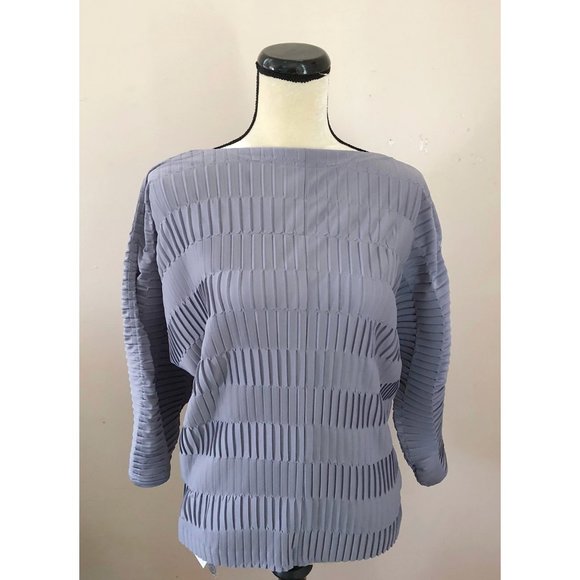 NWT Issey Miyake wave stripe pale grey cardigan blouse - Picture 7 of 13